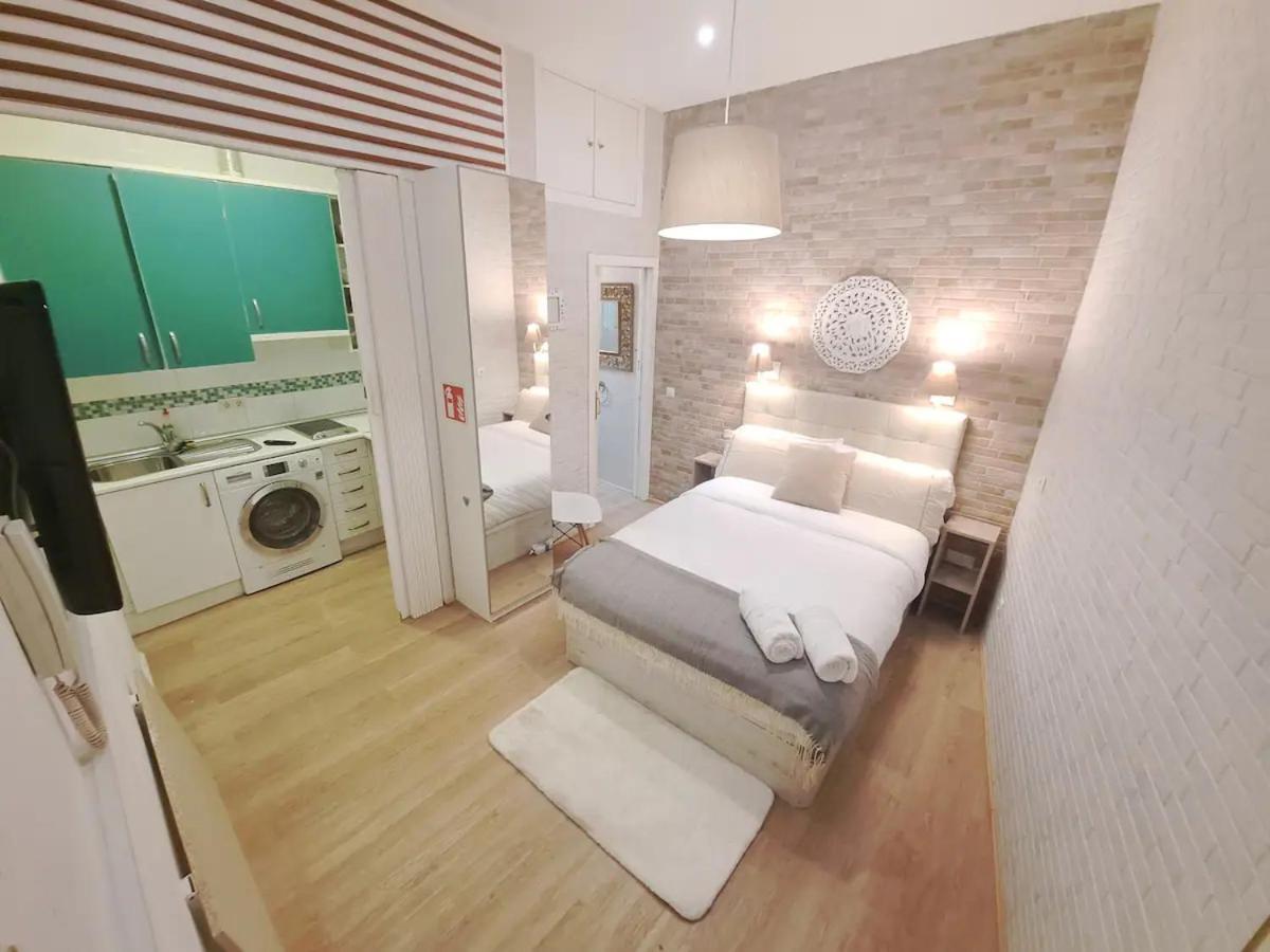 Cosy Apartamento En La Latina Madrid Bagian luar foto